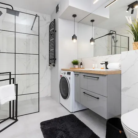 Butterfly With Parking By Renters *